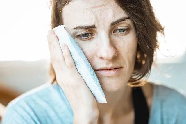 TMJ & Tinnitus: The Complete Guide To Jaw Symptoms And Ear Ringing