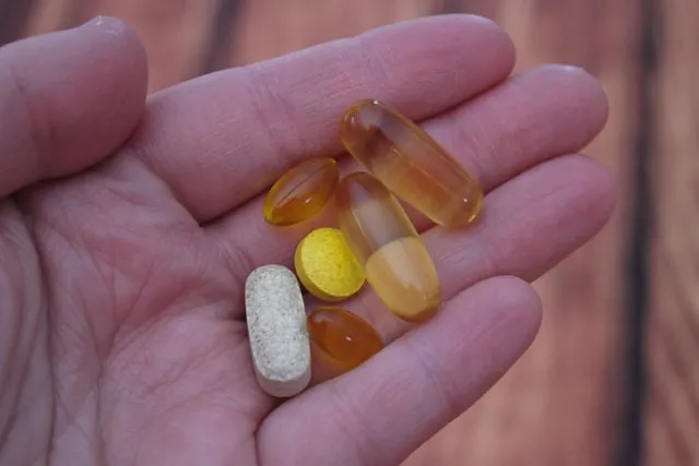 what vitamins are good for tinnitus? Tinnitus and Vitamin Deficiency